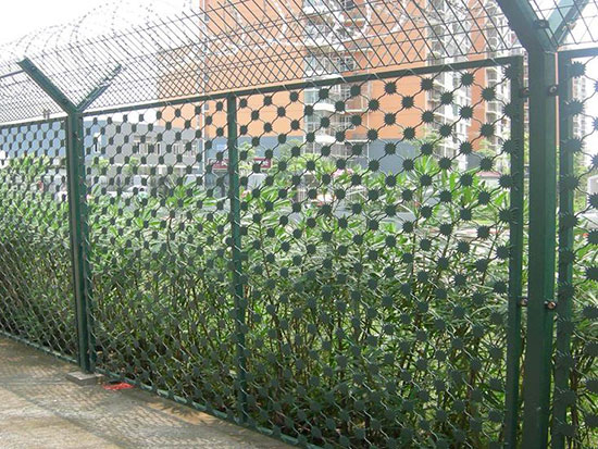 廣西梅花刺鋼網(wǎng)墻