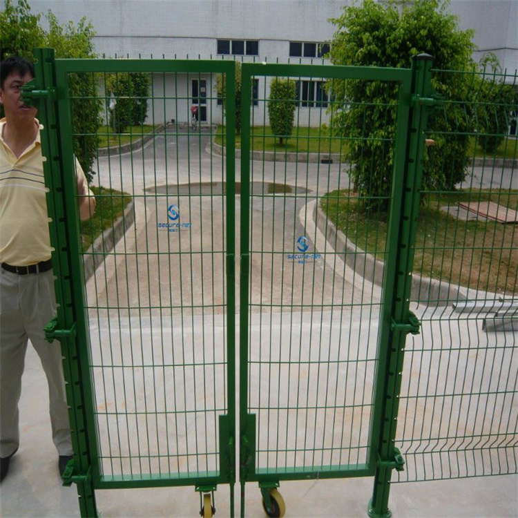 廣東廠區(qū)院落防護網(wǎng)門